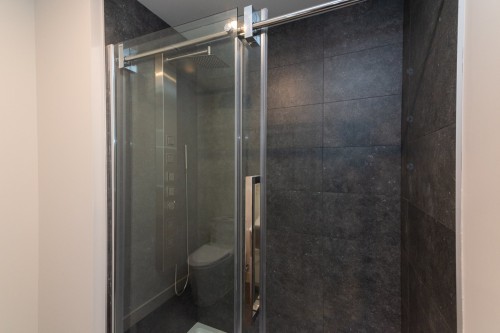 Master Bathroom - 812-3000 Boul. Thimens, Montréal (Saint-Laurent), QC - Indoor Photo Showing Bathroom