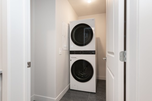 Laundry - 812-3000 Boul. Thimens, Montréal (Saint-Laurent), QC - Indoor Photo Showing Laundry Room