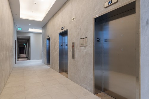 Elevator - 812-3000 Boul. Thimens, Montréal (Saint-Laurent), QC - Indoor Photo Showing Other Room