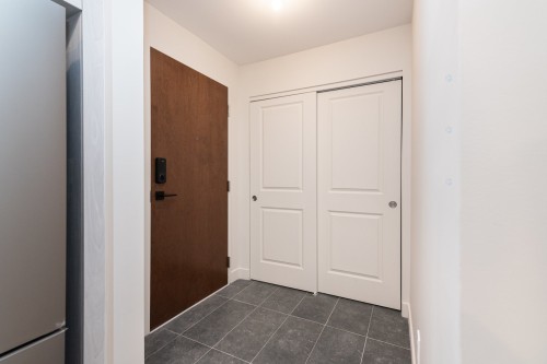 Mud Room - 812-3000 Boul. Thimens, Montréal (Saint-Laurent), QC - Indoor Photo Showing Other Room