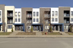 399  - 403 Rue d'Ambre  Candiac, QC J5R 3L6