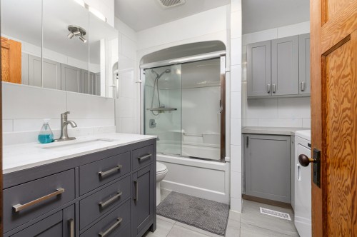 Bathroom - 553 Rue De Dublin, Montréal (Le Sud-Ouest), QC - Indoor Photo Showing Bathroom