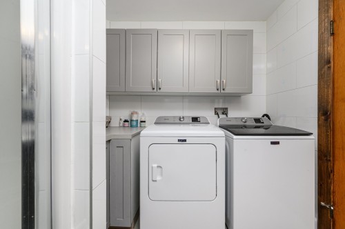 Bathroom - 553 Rue De Dublin, Montréal (Le Sud-Ouest), QC - Indoor Photo Showing Laundry Room