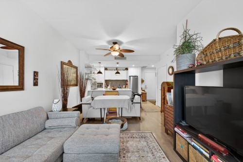 Overall view - 333-2000 Rue Des Bassins, Montréal (Le Sud-Ouest), QC - Indoor Photo Showing Living Room