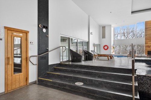 Pool - 333-2000 Rue Des Bassins, Montréal (Le Sud-Ouest), QC - Indoor Photo Showing Other Room