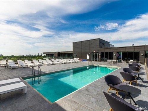 Pool - 333-2000 Rue Des Bassins, Montréal (Le Sud-Ouest), QC - Outdoor With In Ground Pool
