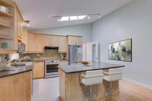 Cuisine - 14 Rue De Jasper, Cantley, QC - Indoor Photo Showing Kitchen With Double Sink