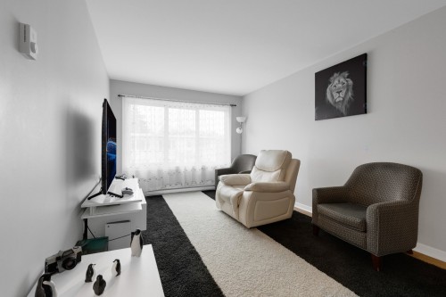 Living Room - 11641  - 11645 Av. Laurier, Montréal (Montréal-Nord), QC - Indoor Photo Showing Living Room