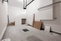 Garage - 