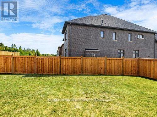 126 Silk Twist Drive, East Gwillimbury, ON - Outdoor