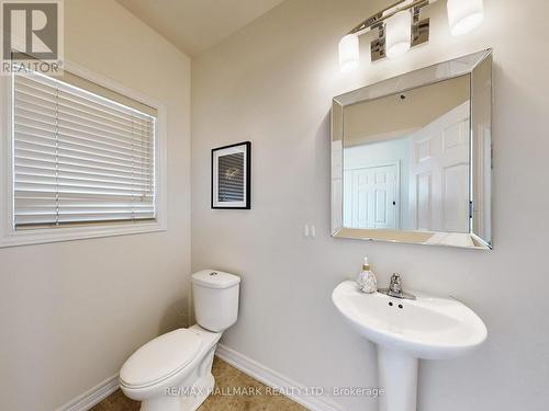 39 Retreat Boulevard, Vaughan, ON - Indoor Photo Showing Bathroom