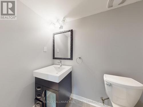 39 Retreat Boulevard, Vaughan, ON - Indoor Photo Showing Bathroom