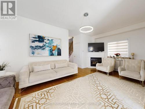 39 Retreat Boulevard, Vaughan, ON - Indoor Photo Showing Living Room With Fireplace