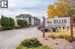 246 Hastings Avenue Unit# 318 Penticton, BC V2A 2V6