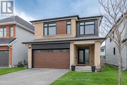 707 MOONFLOWER CRESCENT Ottawa, ON K1T 0X8