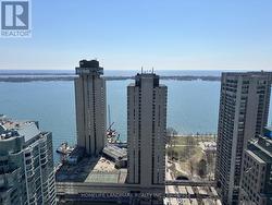 3810 - 33 BAY STREET Toronto, ON M5J 2Z3