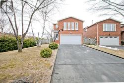 106 DANJOHN CRESCENT Toronto, ON M1V 3N4