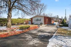 2354 FURBY AVENUE  Ottawa, ON K1G 1E3