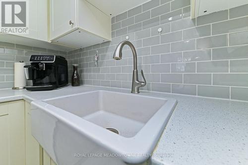 74 - 80 Lynden Circle, Halton Hills, ON - Indoor Photo Showing Kitchen
