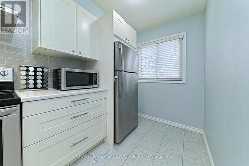 74 - 80 Lynden Circle, Halton Hills, ON - Indoor Photo Showing Kitchen