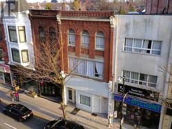 2963 DUNDAS STREET W Toronto, ON M6P 1Z2