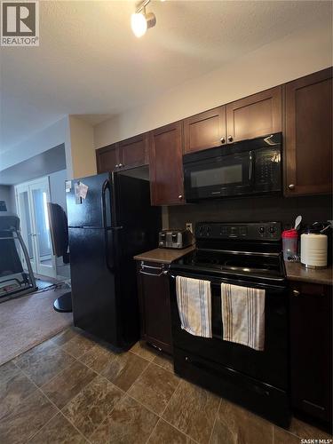 407 308 Petterson Drive, Estevan, SK - Indoor Photo Showing Kitchen