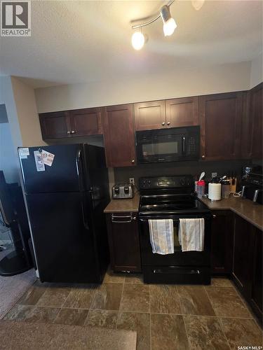 407 308 Petterson Drive, Estevan, SK - Indoor Photo Showing Kitchen