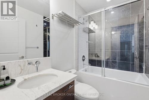 4-Pc Bath w/Marble Tub Surround - Virtually Staged - 1801 - 33 Shore Breeze Drive, Toronto, ON - Indoor Photo Showing Bathroom