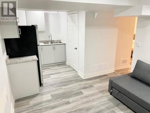 1B - 6421 Donway Drive, Mississauga, ON - Indoor Photo Showing Other Room