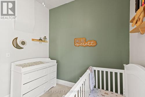 96 Dreaney Avenue, London East (East L), ON - Indoor Photo Showing Bedroom