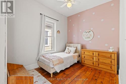 96 Dreaney Avenue, London East (East L), ON - Indoor Photo Showing Bedroom