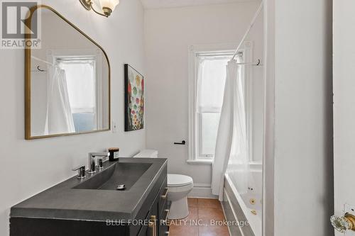 96 Dreaney Avenue, London East (East L), ON - Indoor Photo Showing Bathroom