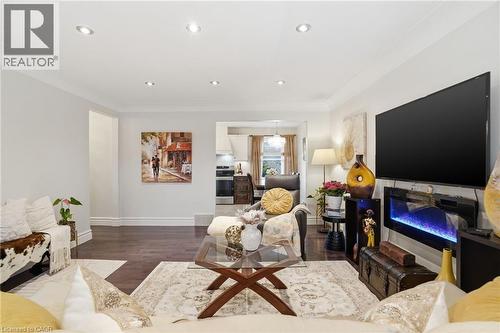 101 Organ Crescent, Hamilton, ON - Indoor Photo Showing Living Room