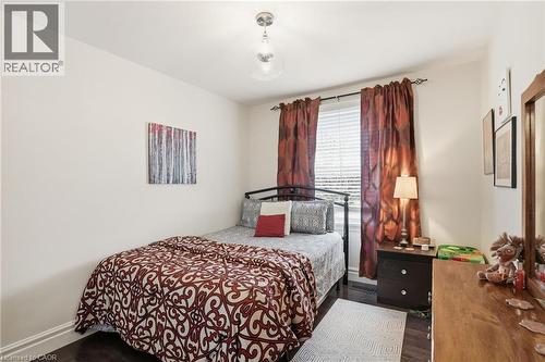 101 Organ Crescent, Hamilton, ON - Indoor Photo Showing Bedroom