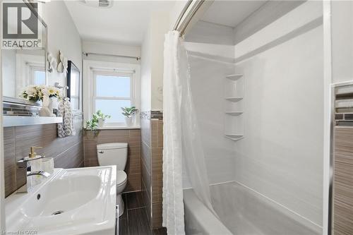 101 Organ Crescent, Hamilton, ON - Indoor Photo Showing Bathroom
