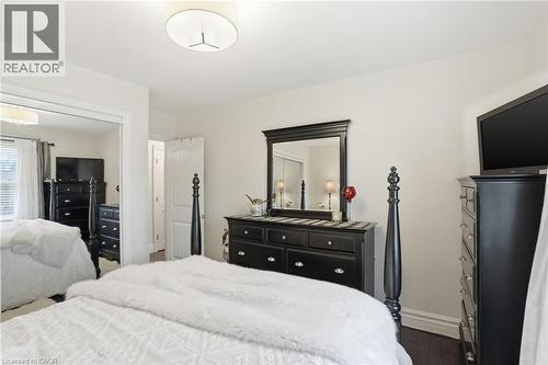 101 Organ Crescent, Hamilton, ON - Indoor Photo Showing Bedroom