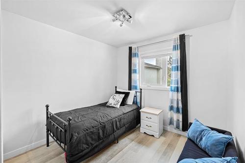 180 De La Seigneurie Boulevard, Winnipeg, MB - Indoor Photo Showing Bedroom