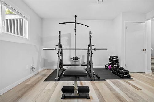 180 De La Seigneurie Boulevard, Winnipeg, MB - Indoor Photo Showing Gym Room