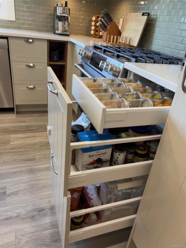 3111 Esson Rd, Saanich, BC 