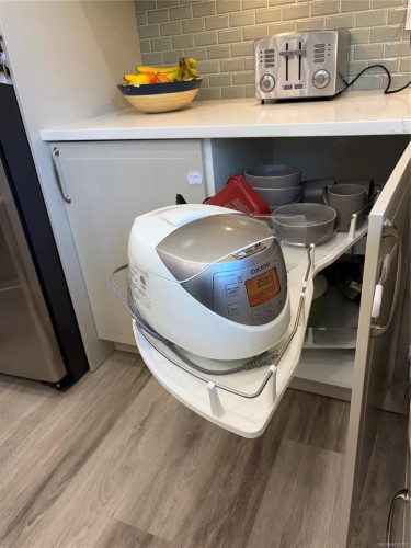 3111 Esson Rd, Saanich, BC 