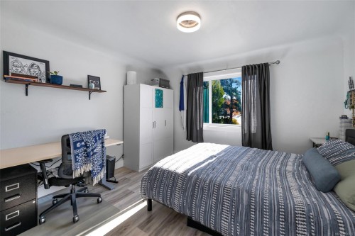 3111 Esson Rd, Saanich, BC 