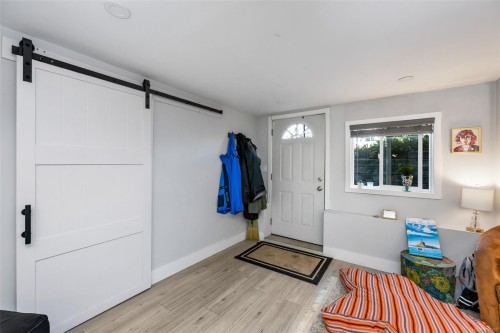 3111 Esson Rd, Saanich, BC 