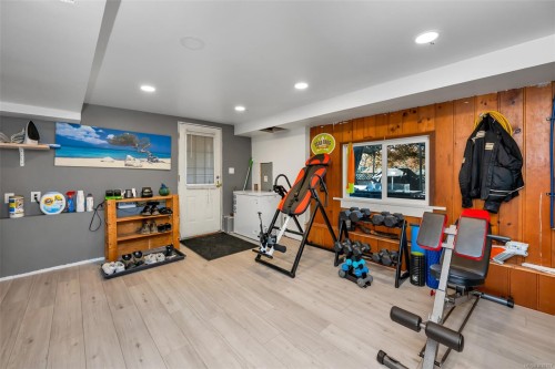 3111 Esson Rd, Saanich, BC 