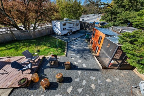 3111 Esson Rd, Saanich, BC 