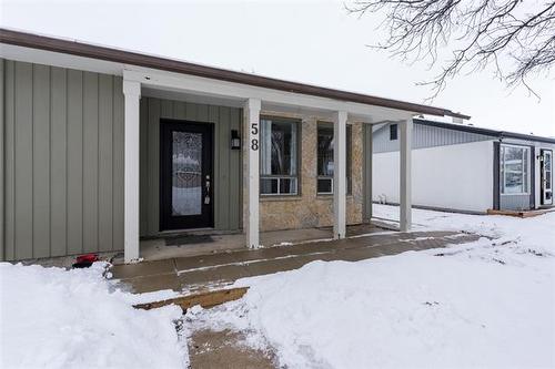 58 Robertson Cr, Winnipeg, MB 