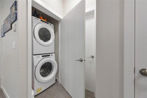 301-2843 Jacklin Rd, Langford, BC - Indoor Photo Showing Laundry Room