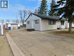 507 2nd AVENUE E Assiniboia, SK S0H 0B0
