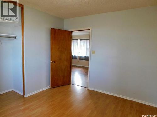 507 2Nd Avenue E, Assiniboia, SK - Indoor Photo Showing Other Room