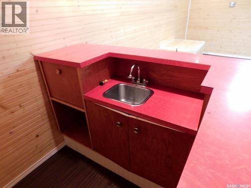 507 2Nd Avenue E, Assiniboia, SK - Indoor