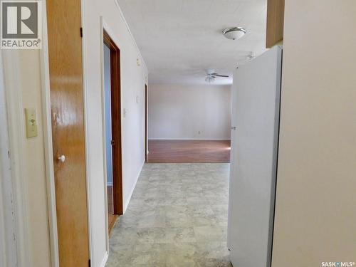 507 2Nd Avenue E, Assiniboia, SK - Indoor Photo Showing Other Room